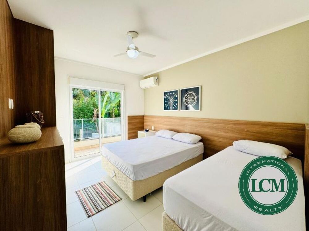 Casa, 4 quartos, 352 m² - Foto 1