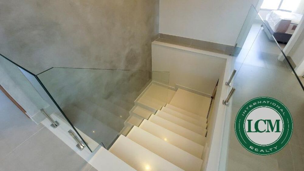 Casa à venda com 8 quartos, 600m² - Foto 4