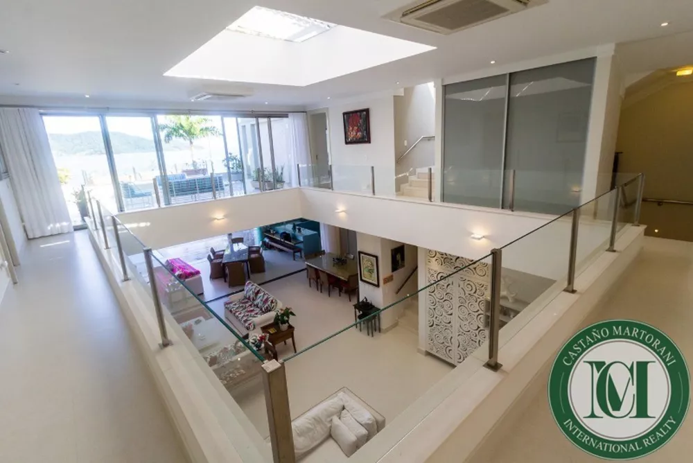 Casa à venda com 8 quartos, 600m² - Foto 27