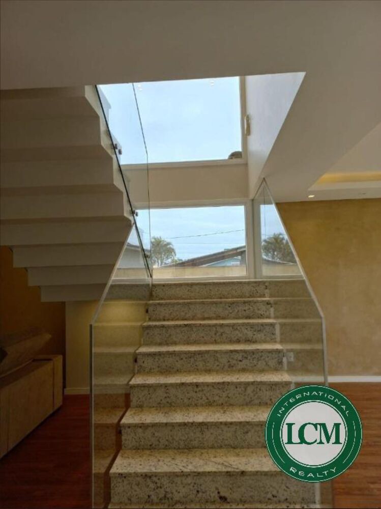 Casa, 4 quartos, 269 m² - Foto 1