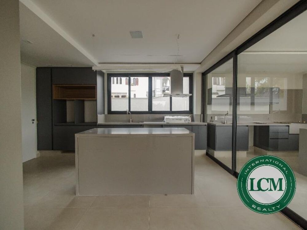 Casa à venda com 5 quartos, 734m² - Foto 1
