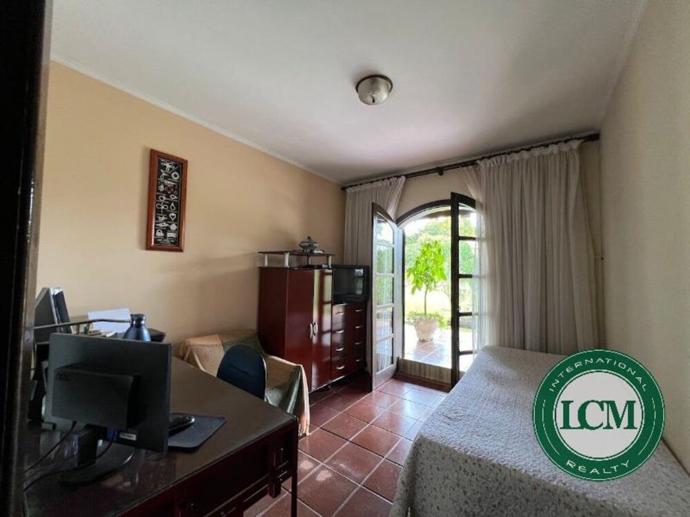 Casa, 3 quartos, 377 m² - Foto 1