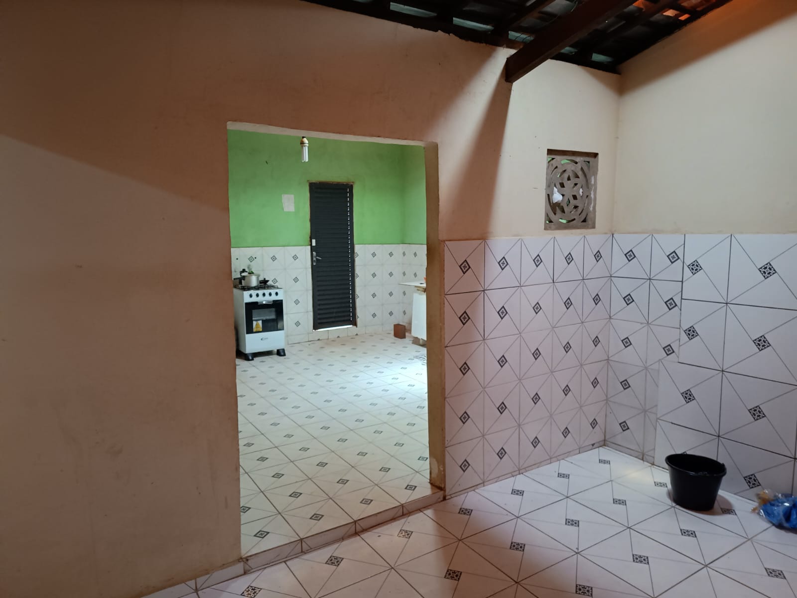 Casa à venda com 3 quartos, 14m² - Foto 4