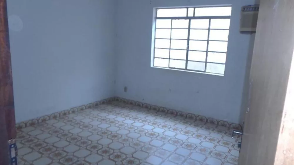 Casa à venda com 3 quartos, 213m² - Foto 4