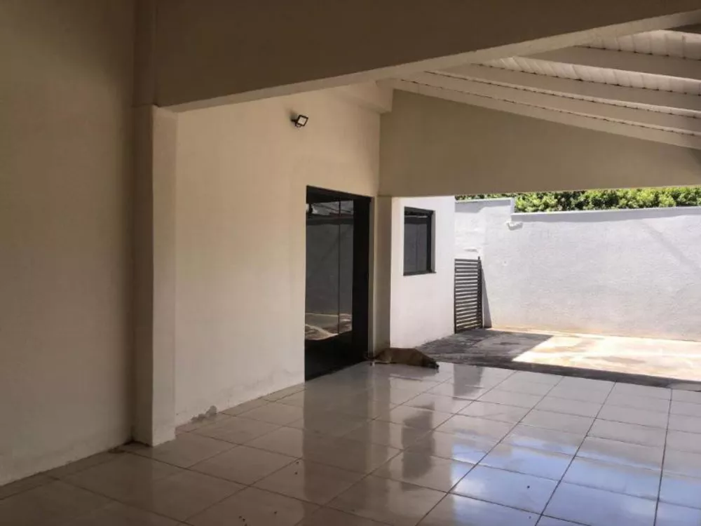 Casa de Condomínio à venda com 3 quartos, 160m² - Foto 2