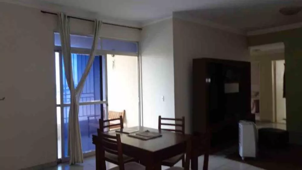 Apartamento à venda com 3 quartos, 181m² - Foto 2