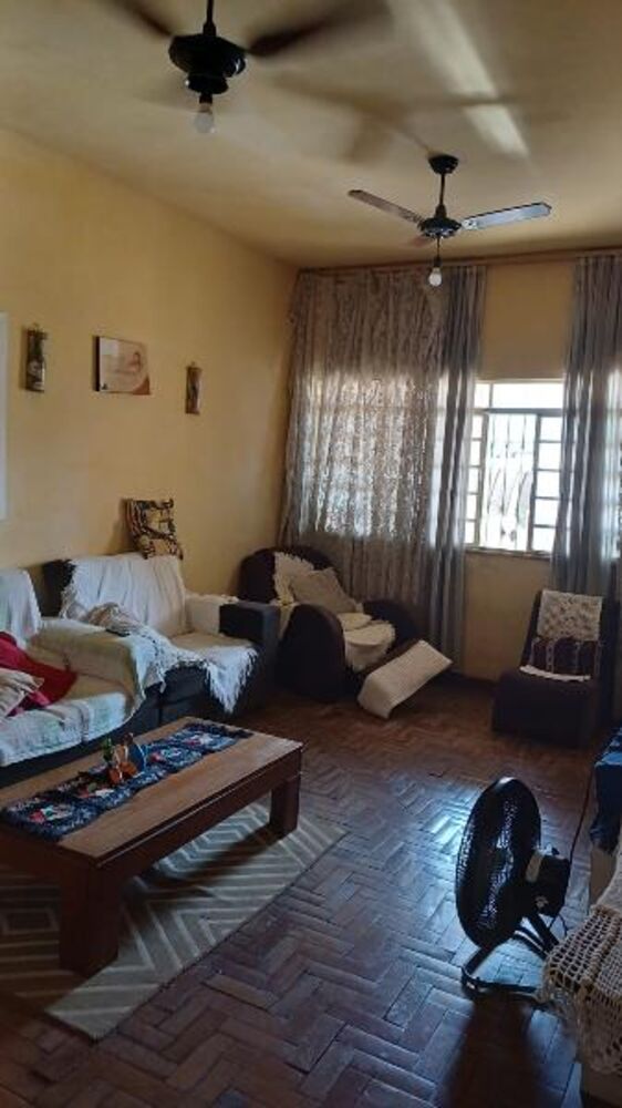 Casa à venda com 3 quartos, 289m² - Foto 5