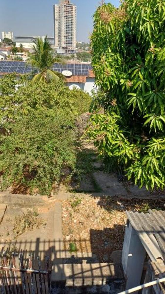 Casa à venda com 3 quartos, 289m² - Foto 2