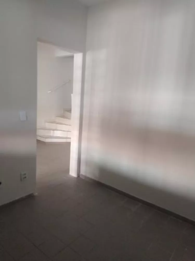 Sobrado à venda com 2 quartos, 67m² - Foto 4