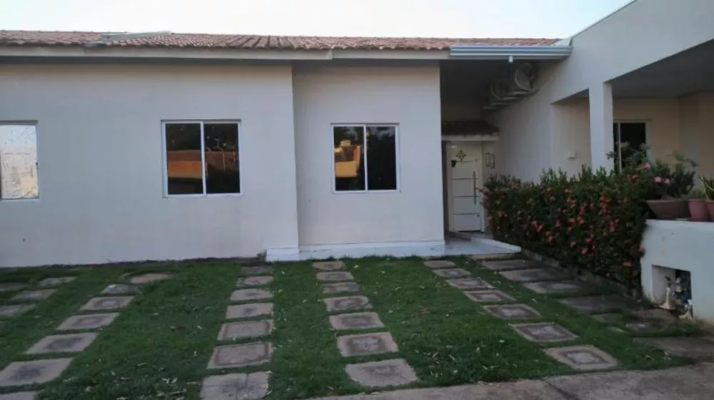 Casa de Condomínio à venda com 2 quartos, 70m² - Foto 1