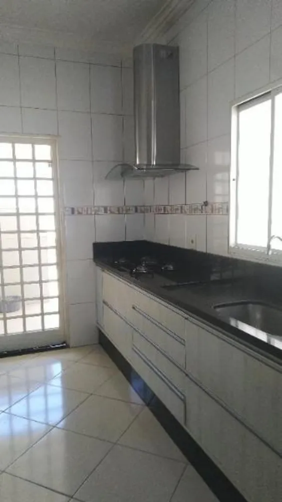 Casa, 1 quarto, 220 m² - Foto 10