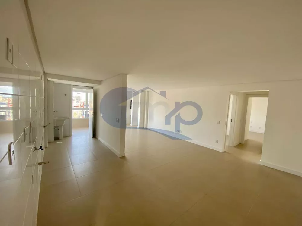 Apartamento à venda com 2 quartos, 84m² - Foto 2