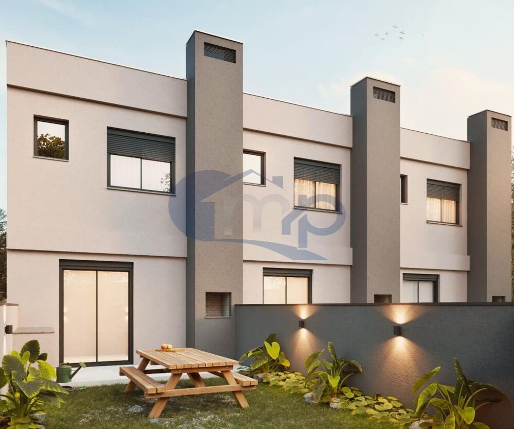 Sobrado à venda com 2 quartos, 120m² - Foto 2