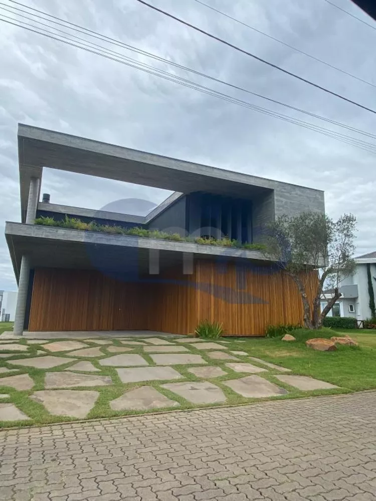 Casa à venda com 4 quartos, 250m² - Foto 4