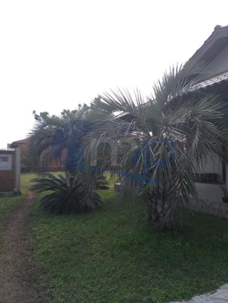 Casa à venda com 6 quartos, 264m² - Foto 2