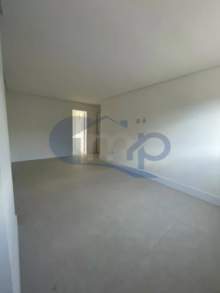 Apartamento à venda com 3 quartos, 130m² - Foto 3