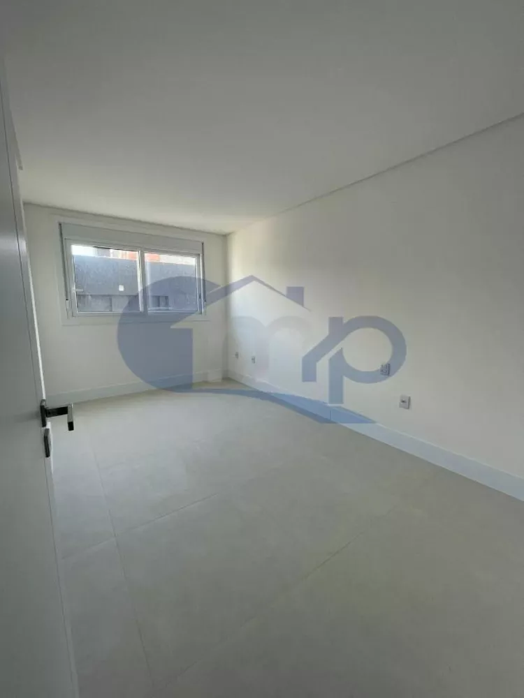 Apartamento à venda com 3 quartos, 130m² - Foto 4