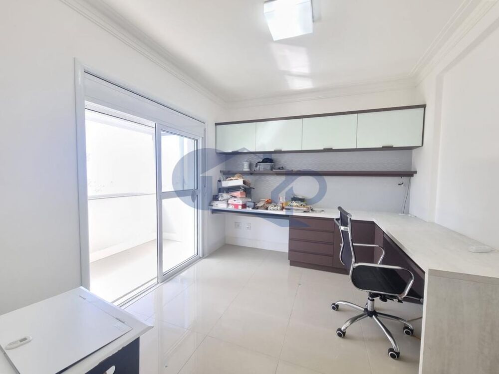 Apartamento à venda com 4 quartos, 249m² - Foto 8