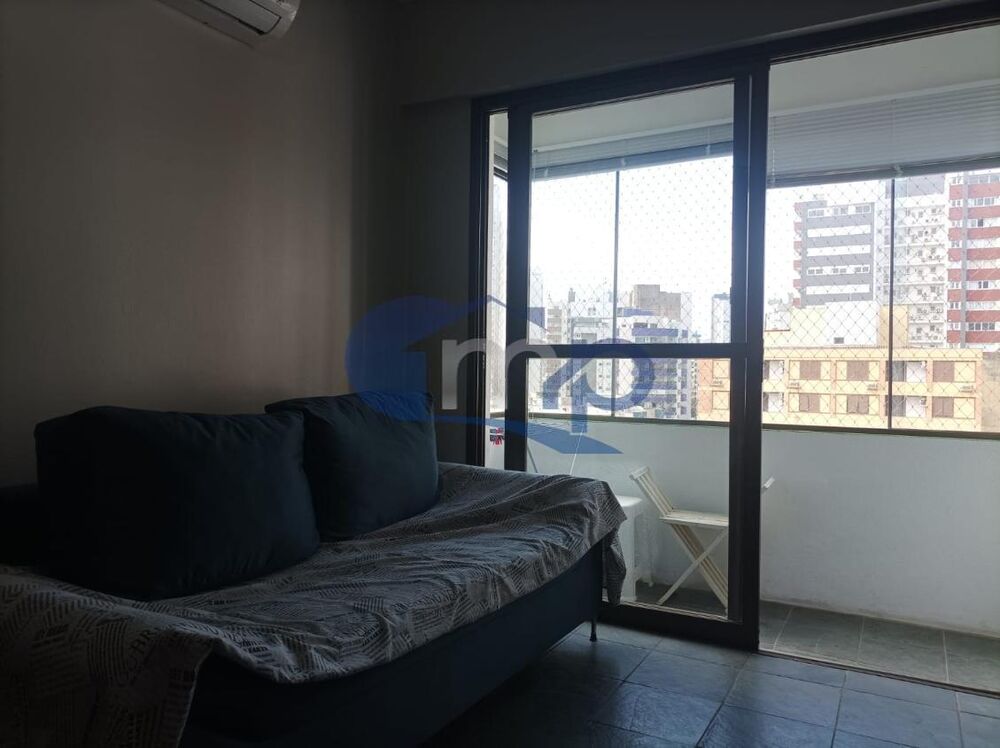 Apartamento à venda com 1 quarto, 42m² - Foto 8