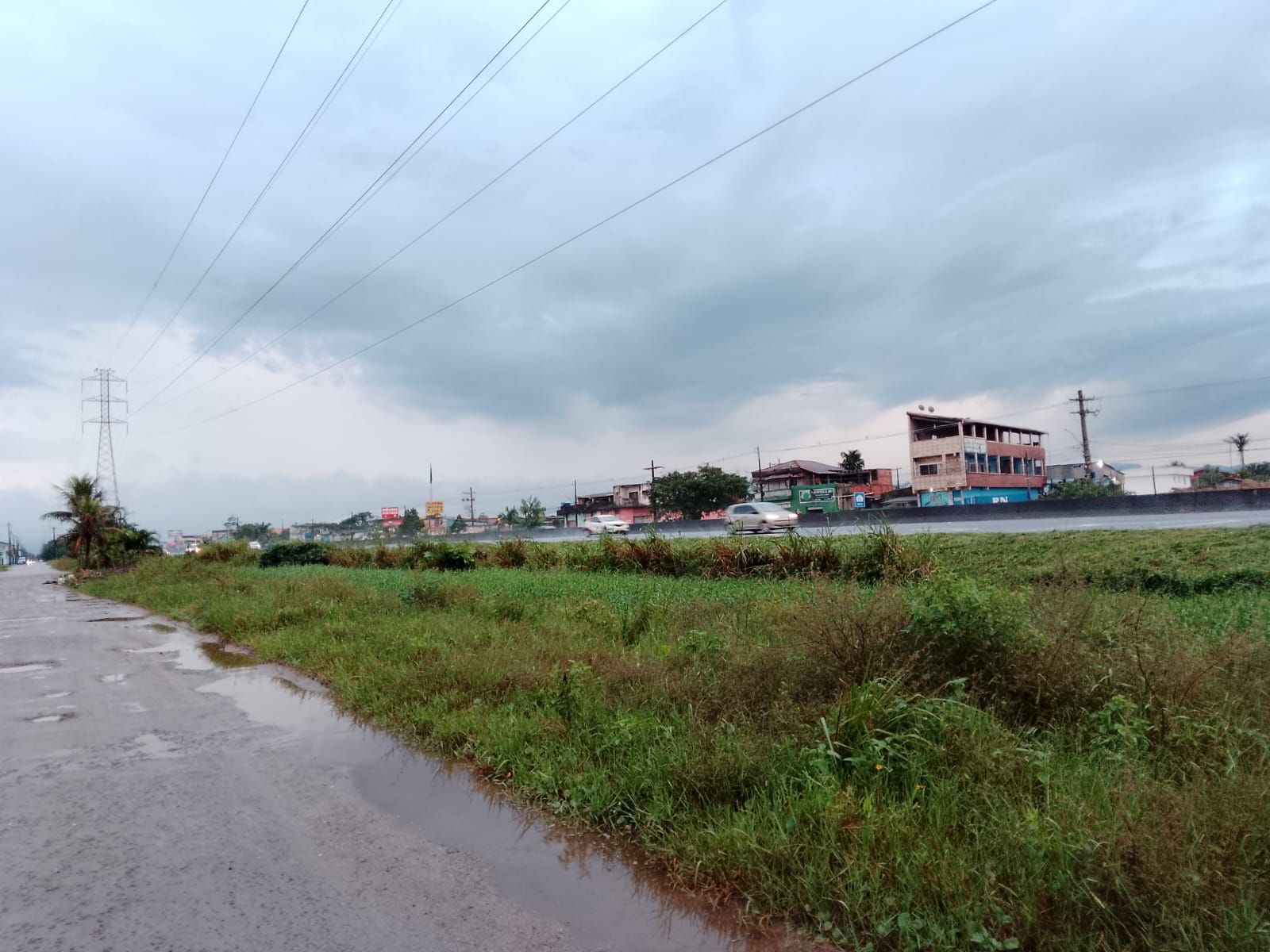 Terreno à venda, 1000m² - Foto 1