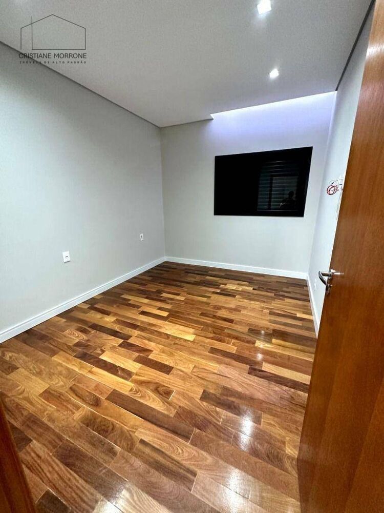 Casa à venda com 2 quartos, 108m² - Foto 1