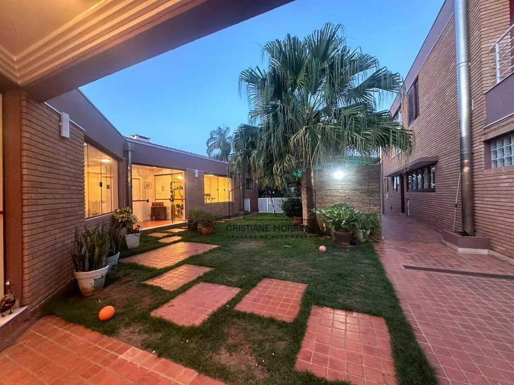 Casa de Condomínio à venda com 4 quartos, 600m² - Foto 3