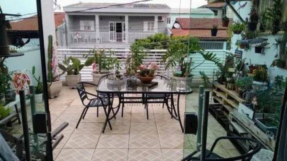 Casa à venda com 4 quartos, 125m² - Foto 1