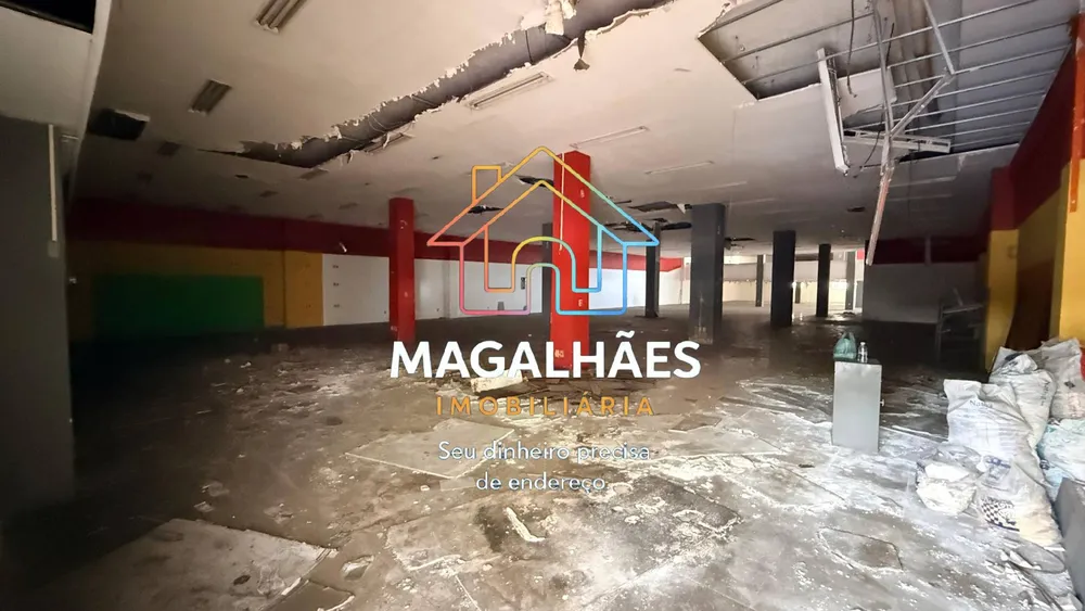 Loja-Salão, 1557 m² - Foto 1