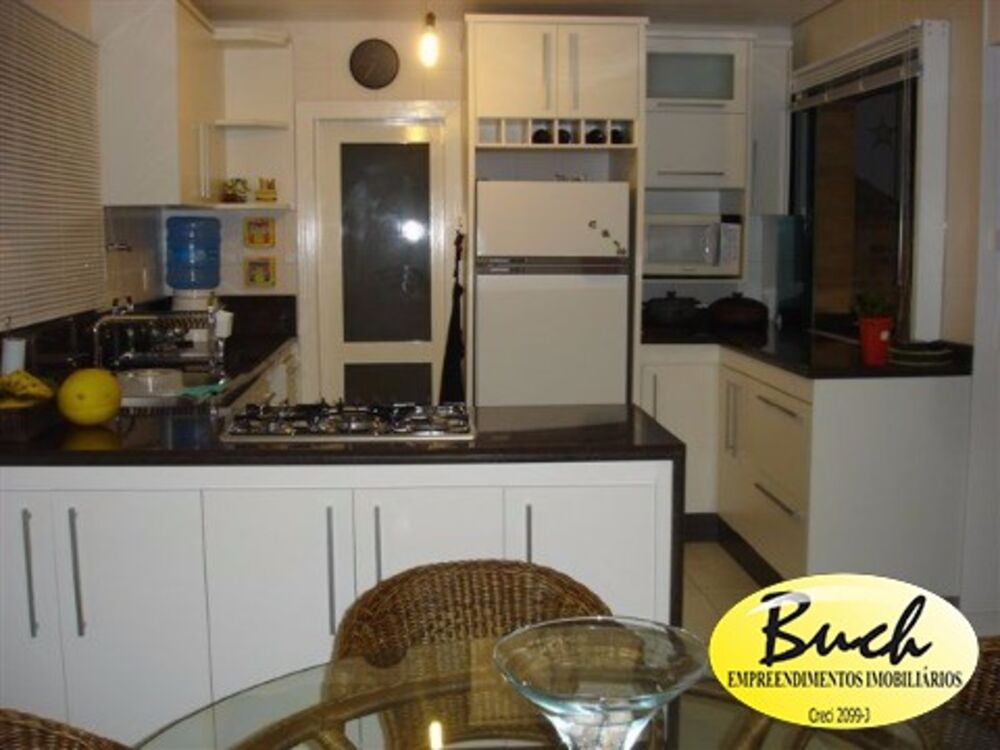 Casa à venda e aluguel com 3 quartos, 208m² - Foto 5