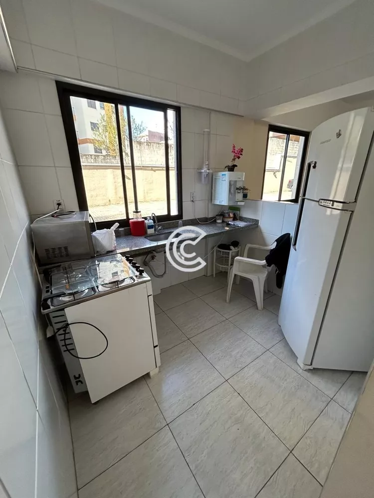 Apartamento à venda com 2 quartos, 75m² - Foto 32