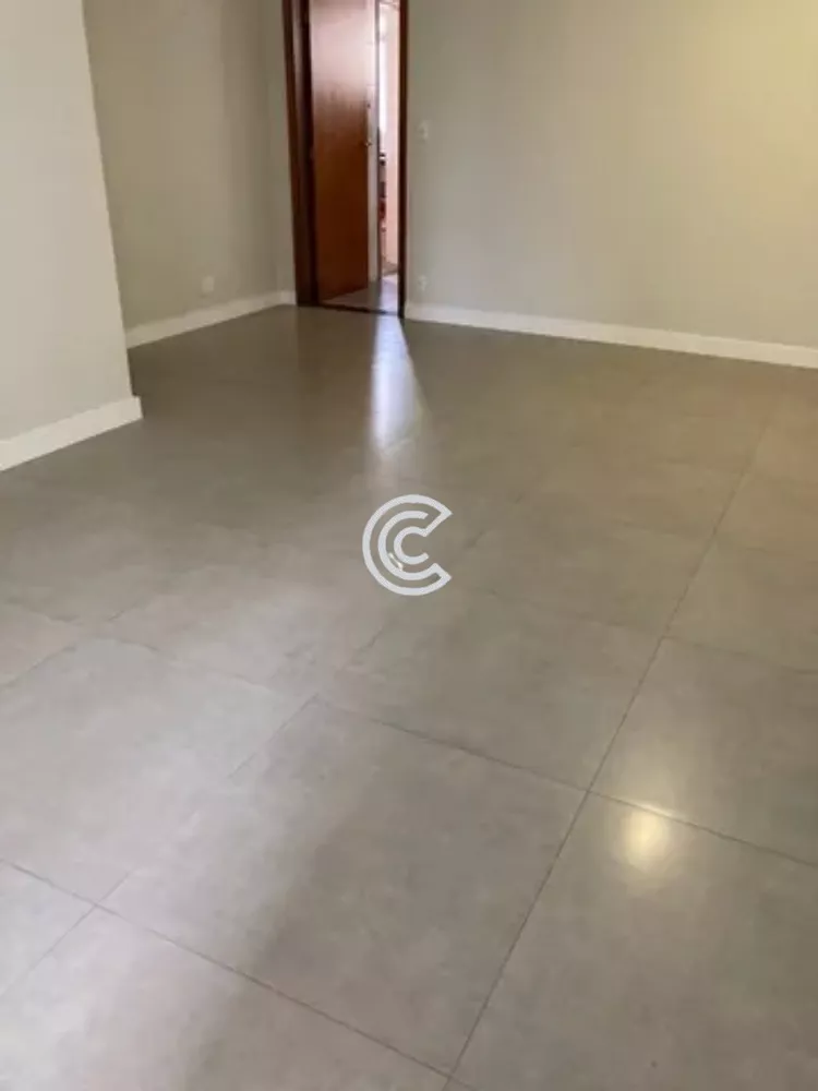 Apartamento à venda com 3 quartos, 111m² - Foto 3