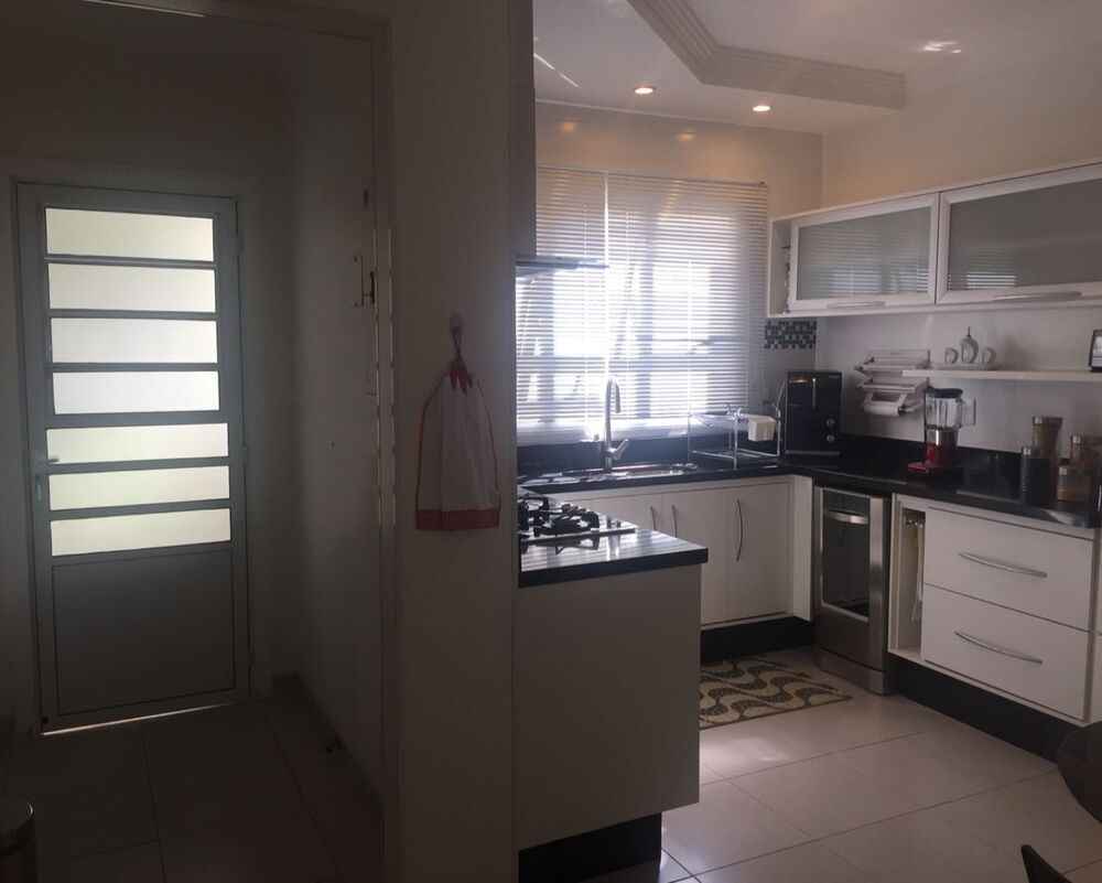 Casa à venda com 3 quartos, 480m² - Foto 4