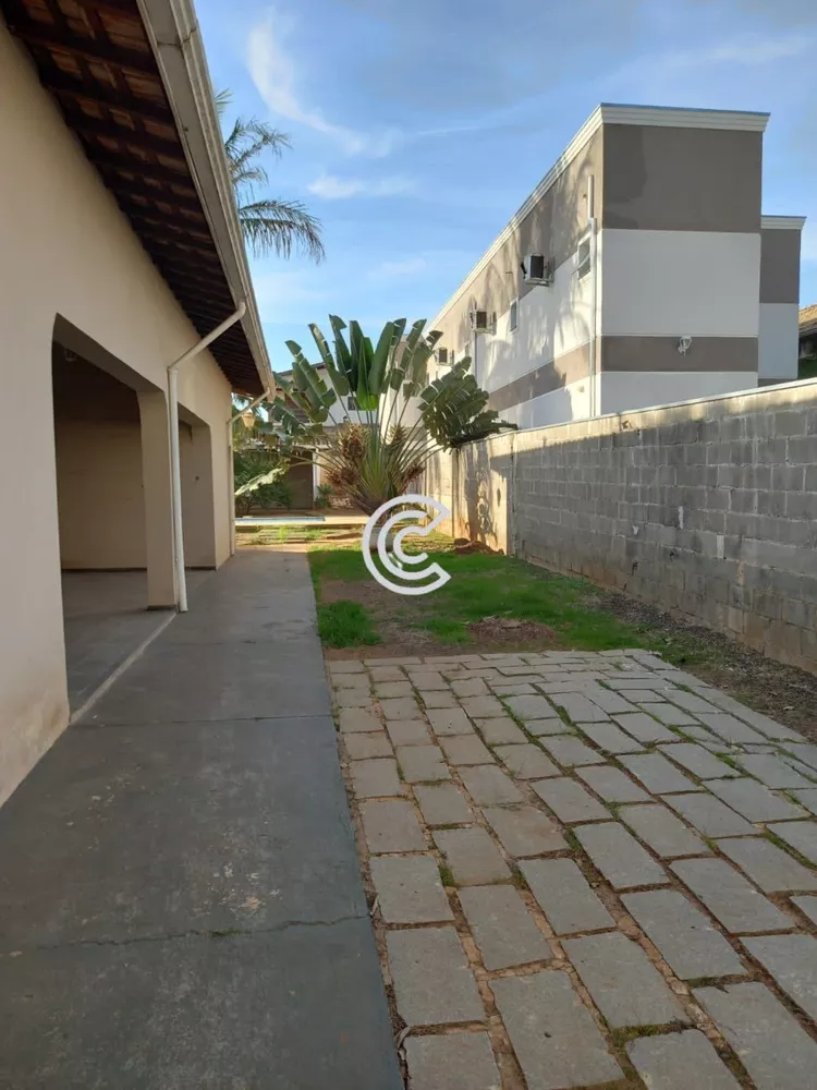 Casa à venda com 4 quartos, 1000m² - Foto 3