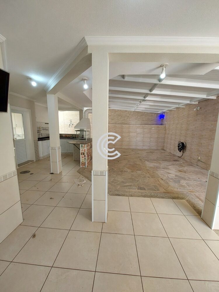 Casa para alugar com 4 quartos, 308m² - Foto 10