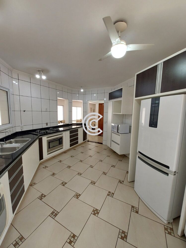 Casa para alugar com 4 quartos, 308m² - Foto 7
