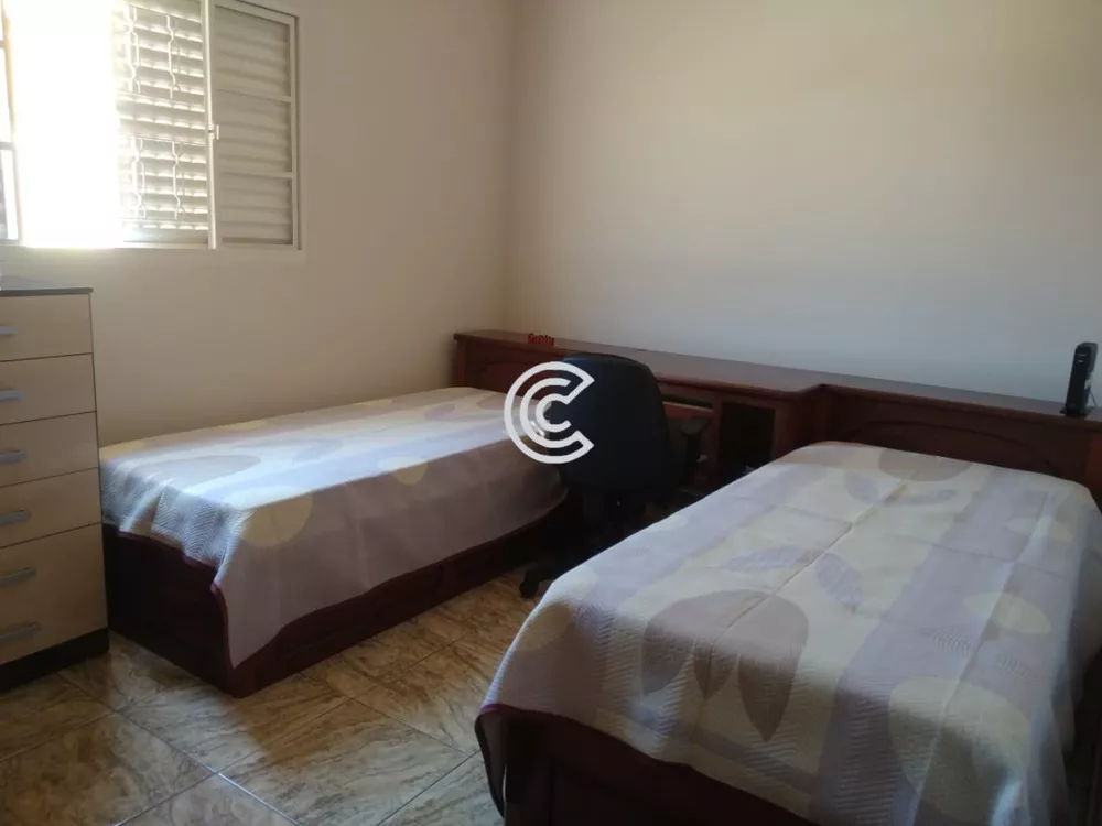 Casa à venda com 2 quartos, 150m² - Foto 3