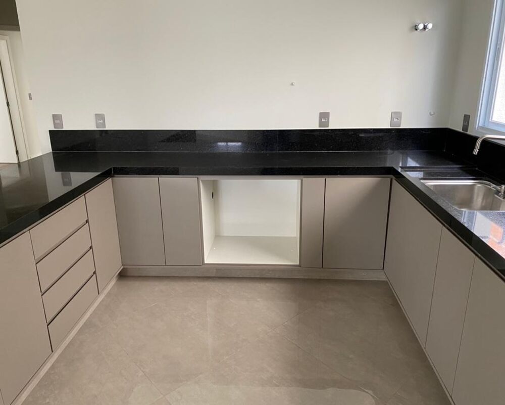 Casa à venda com 4 quartos, 440m² - Foto 4