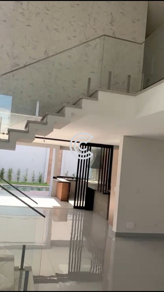 Casa à venda com 4 quartos - Foto 1