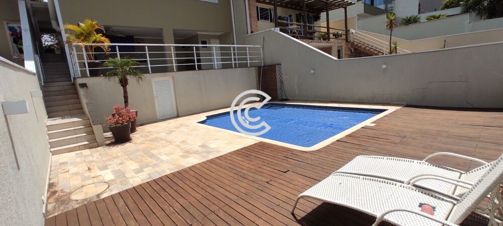 Casa à venda com 3 quartos, 300m² - Foto 4