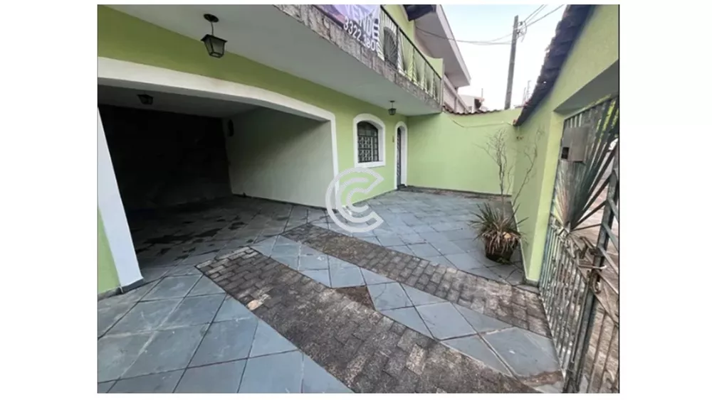 Casa à venda com 4 quartos, 200m² - Foto 4