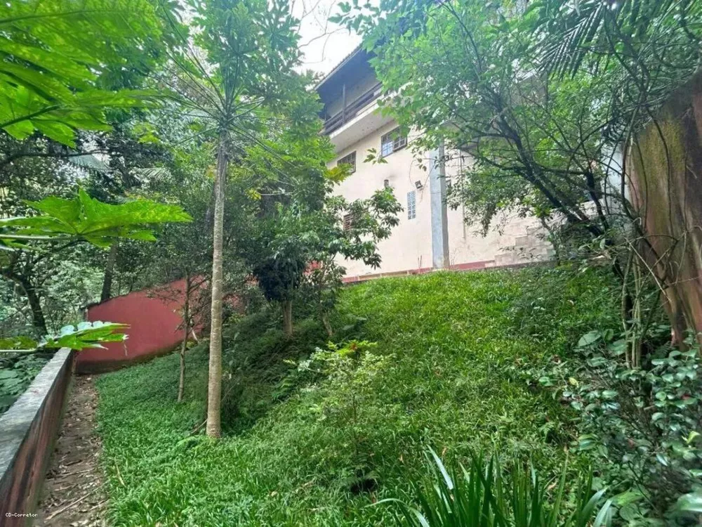 Sobrado à venda com 3 quartos, 502m² - Foto 2