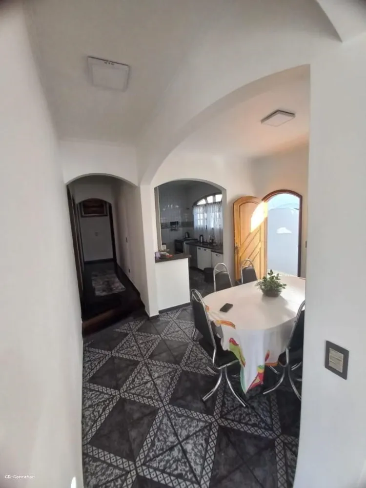 Casa, 3 quartos, 250 m² - Foto 9