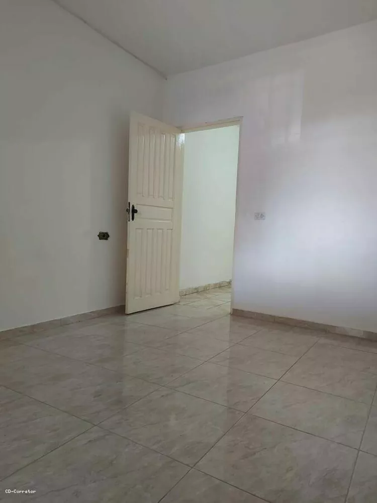 Casa à venda com 2 quartos, 143m² - Foto 2