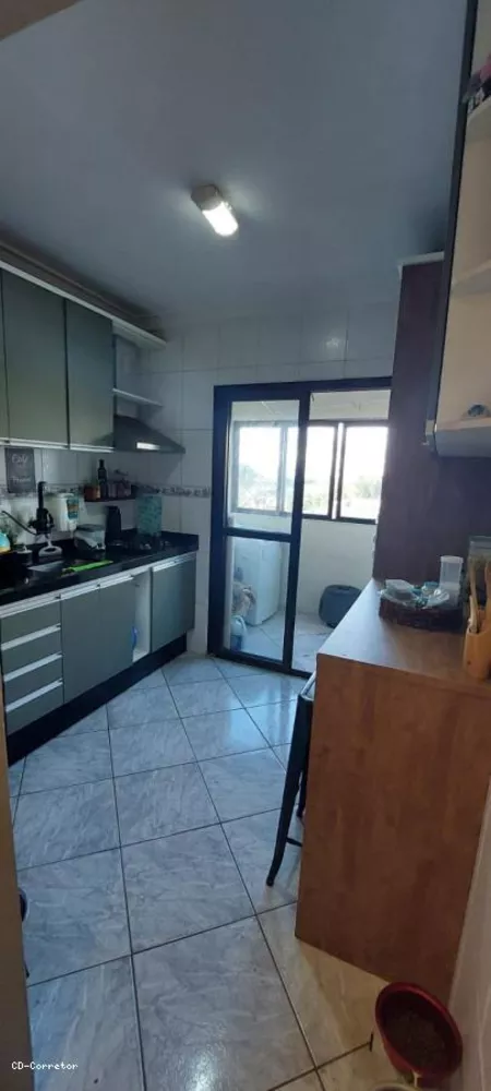 Apartamento à venda com 2 quartos, 63m² - Foto 4