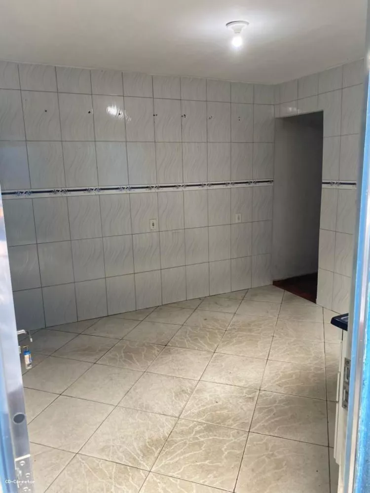 Casa à venda com 4 quartos, 225m² - Foto 3