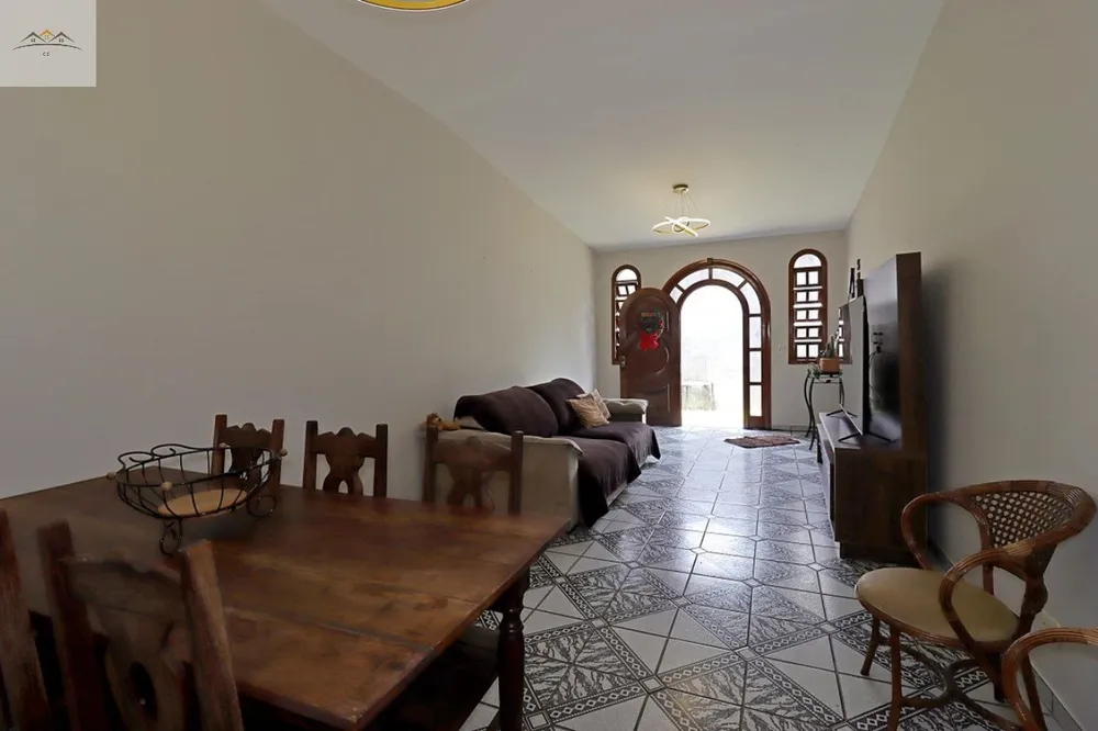 Casa, 5 quartos, 310 m² - Foto 1
