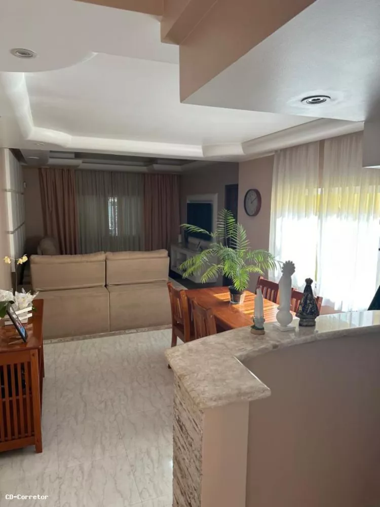 Sobrado à venda com 3 quartos, 340m² - Foto 4