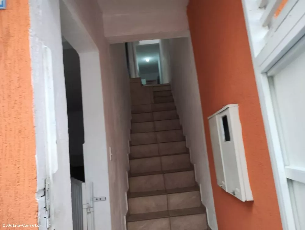 Sobrado à venda com 2 quartos, 105m² - Foto 2