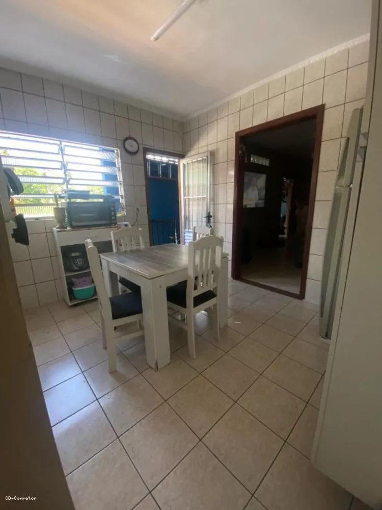 Casa, 4 quartos, 205 m² - Foto 1