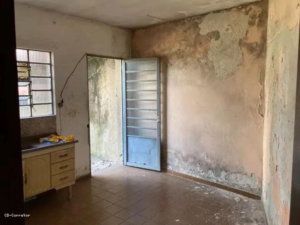 Sobrado à venda com 2 quartos, 206m² - Foto 4